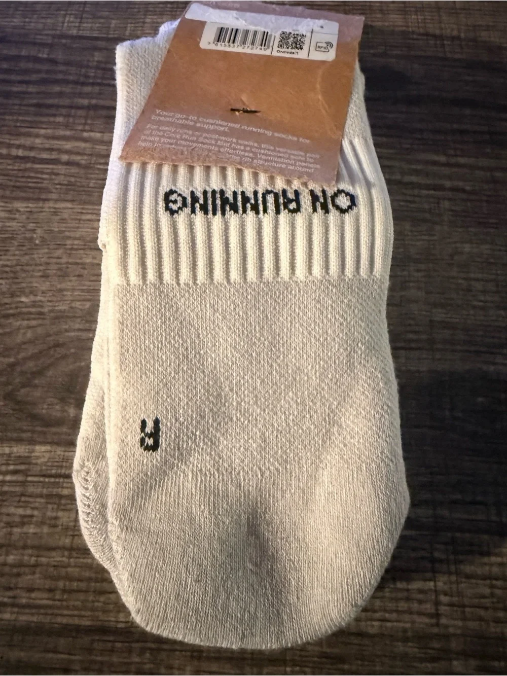 On Running White Core Run Mid Crew Socks - 2 Pack